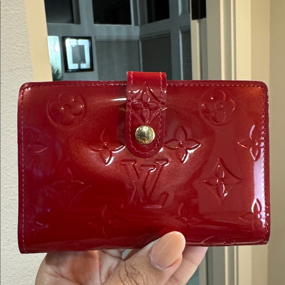 Louis Vuitton Glossy Red Card Holder/Wallet